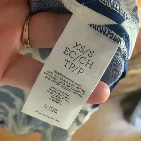 Cabi Women’s Floral Cardigan - Picture 4 of 4